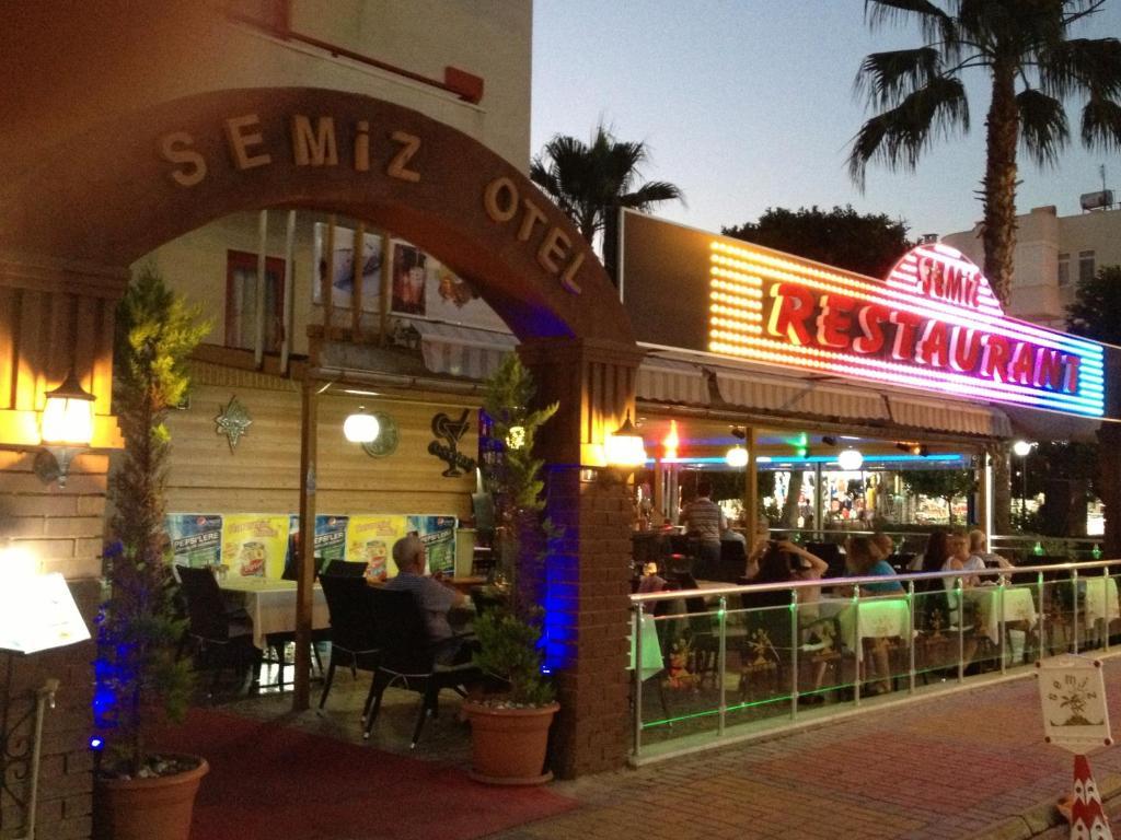 Semiz Apart Hotel Alanya Exteriör bild