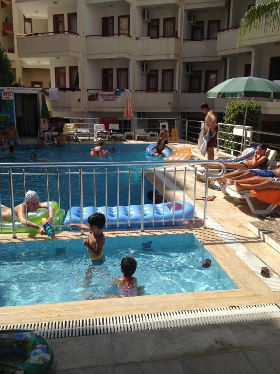 Semiz Apart Hotel Alanya Exteriör bild