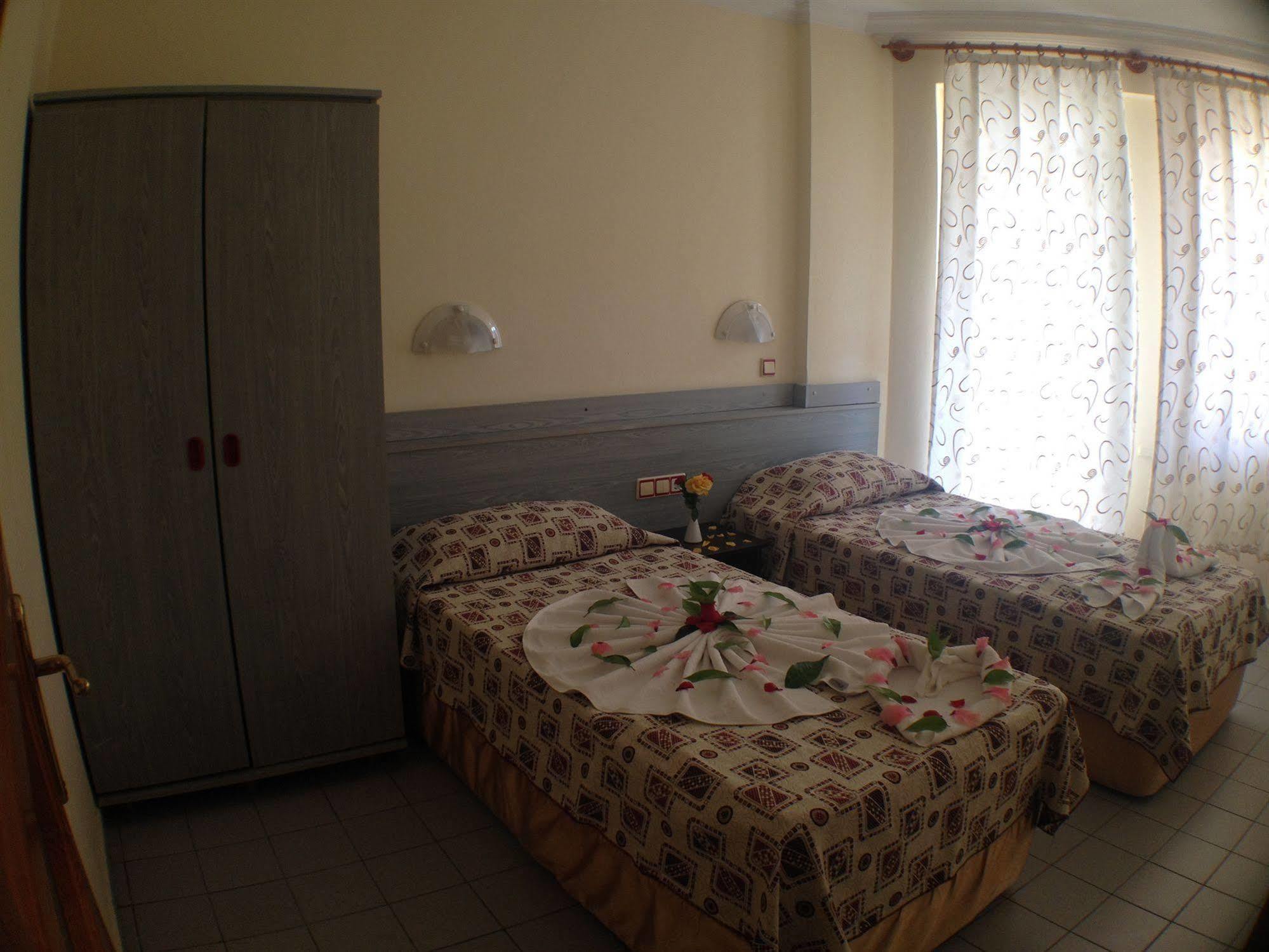 Semiz Apart Hotel Alanya Exteriör bild